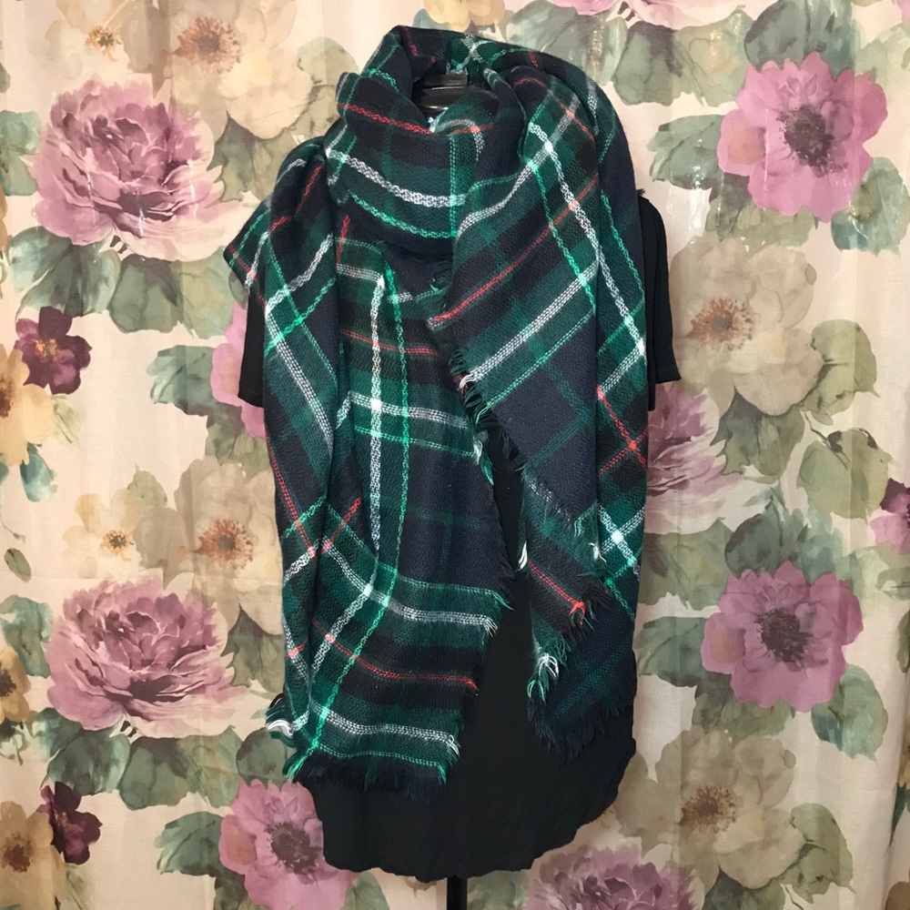Blanket Scarf 🚩Donated 5/23/18🚩